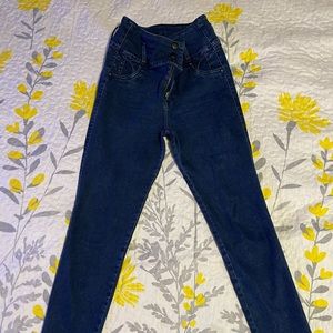 Colombian booty lifting jeans